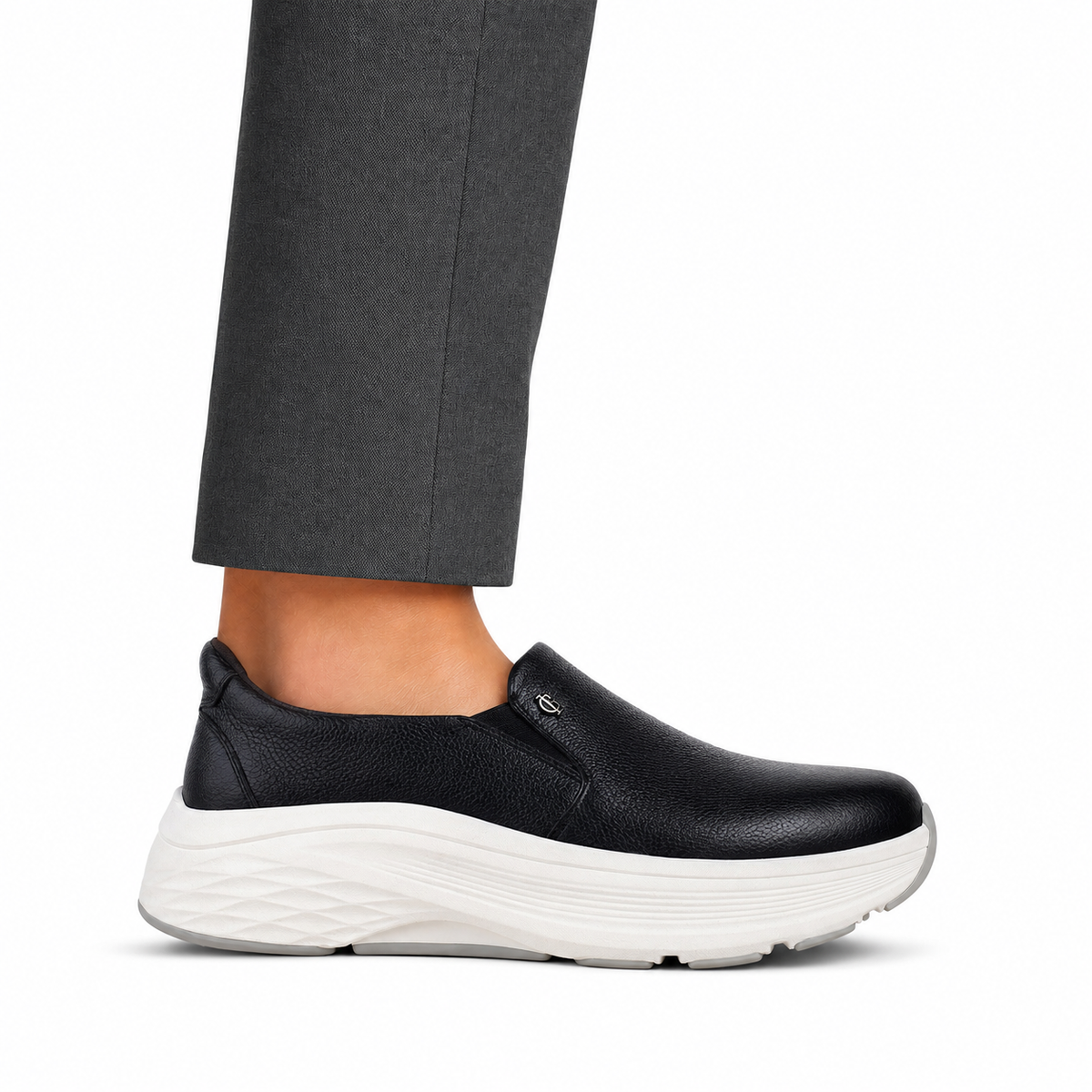 Clark - Men's Black Milled Leather Sneaker