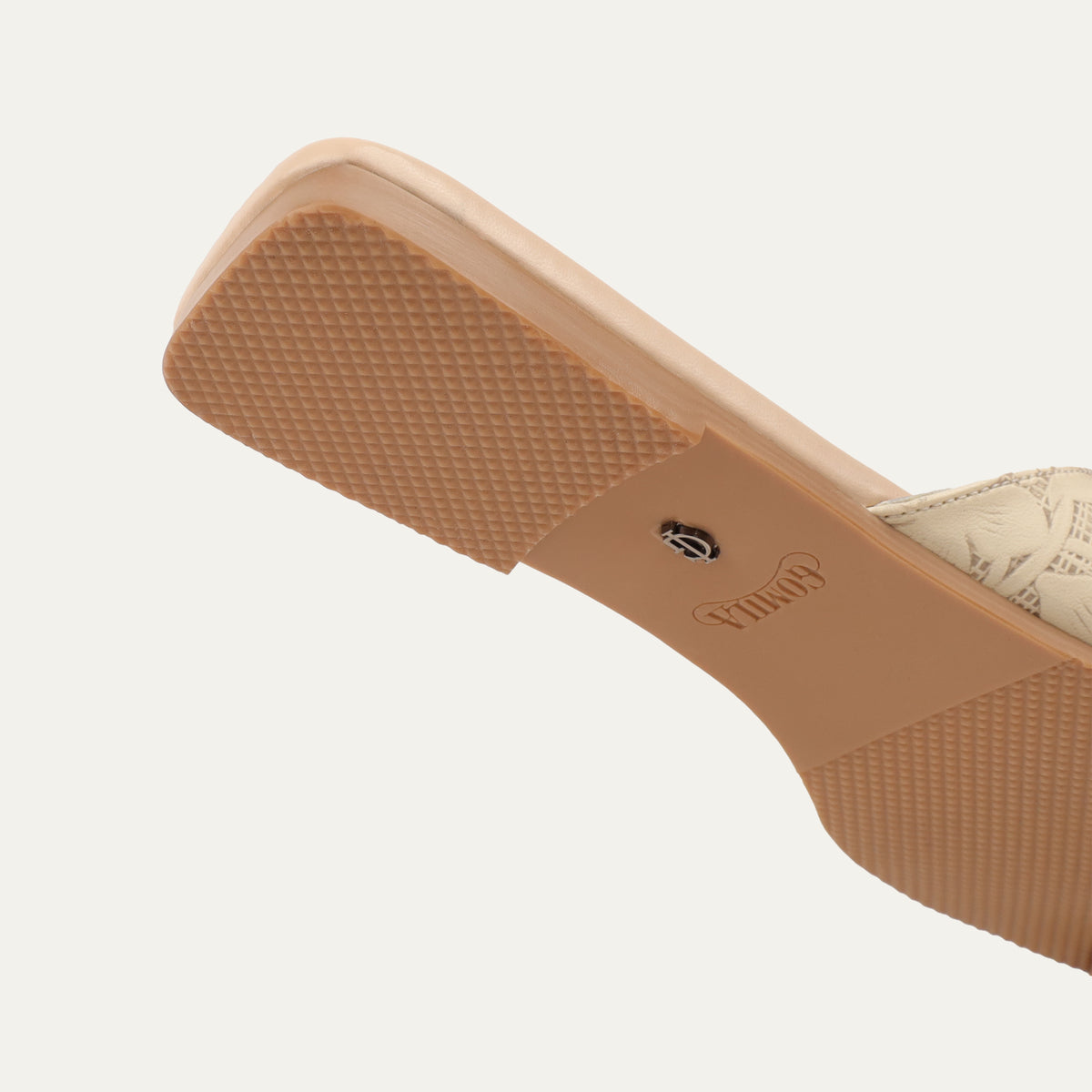 Nirva - Women's Textured Off White Slipper