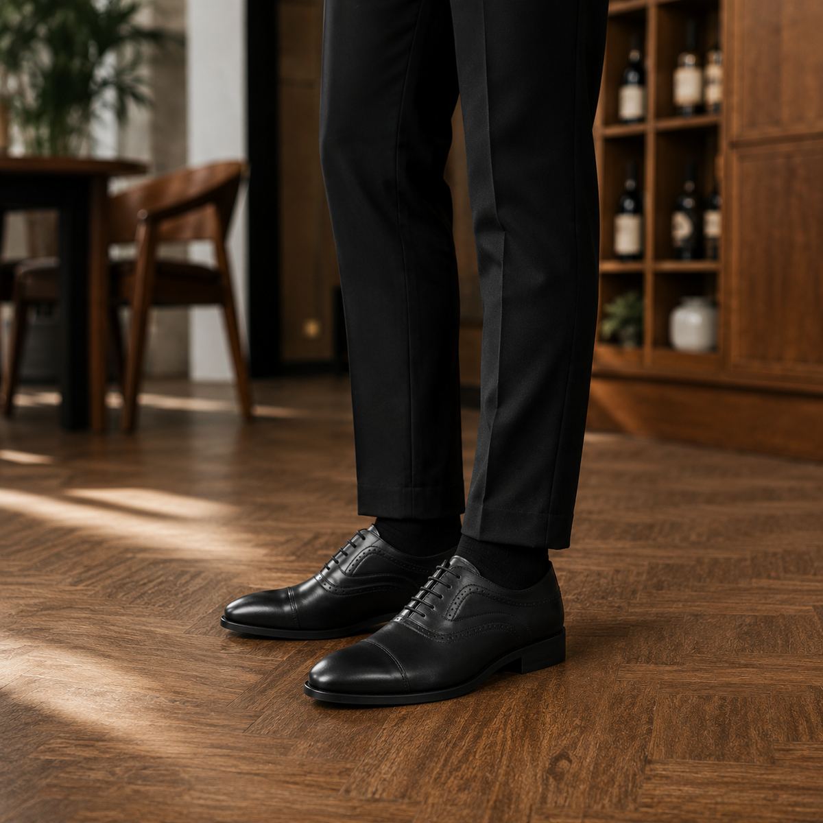 Moreton - Men's Black Calf Leather Oxford Shoe
