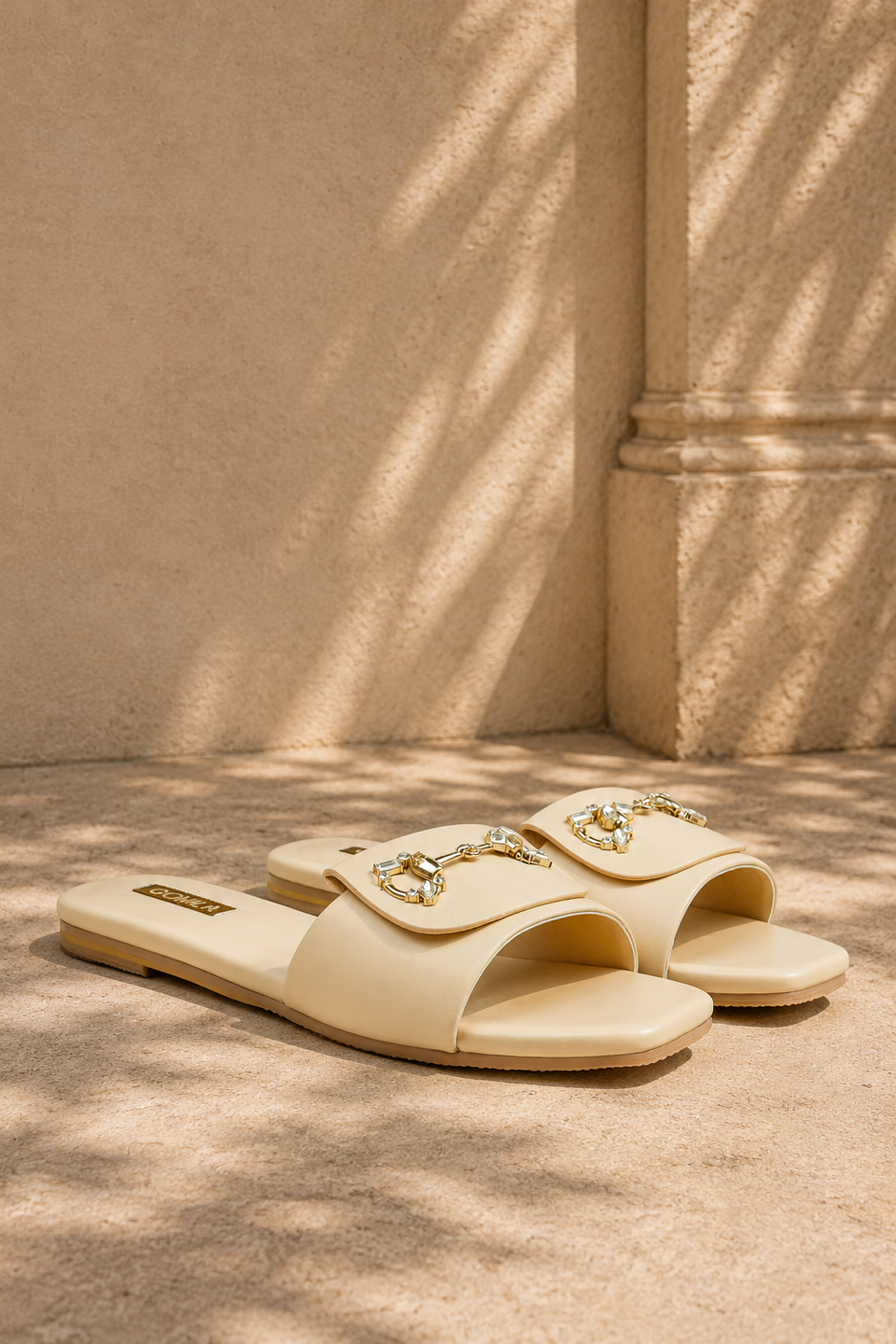 Meva - Women's Light Yellowish Slipper