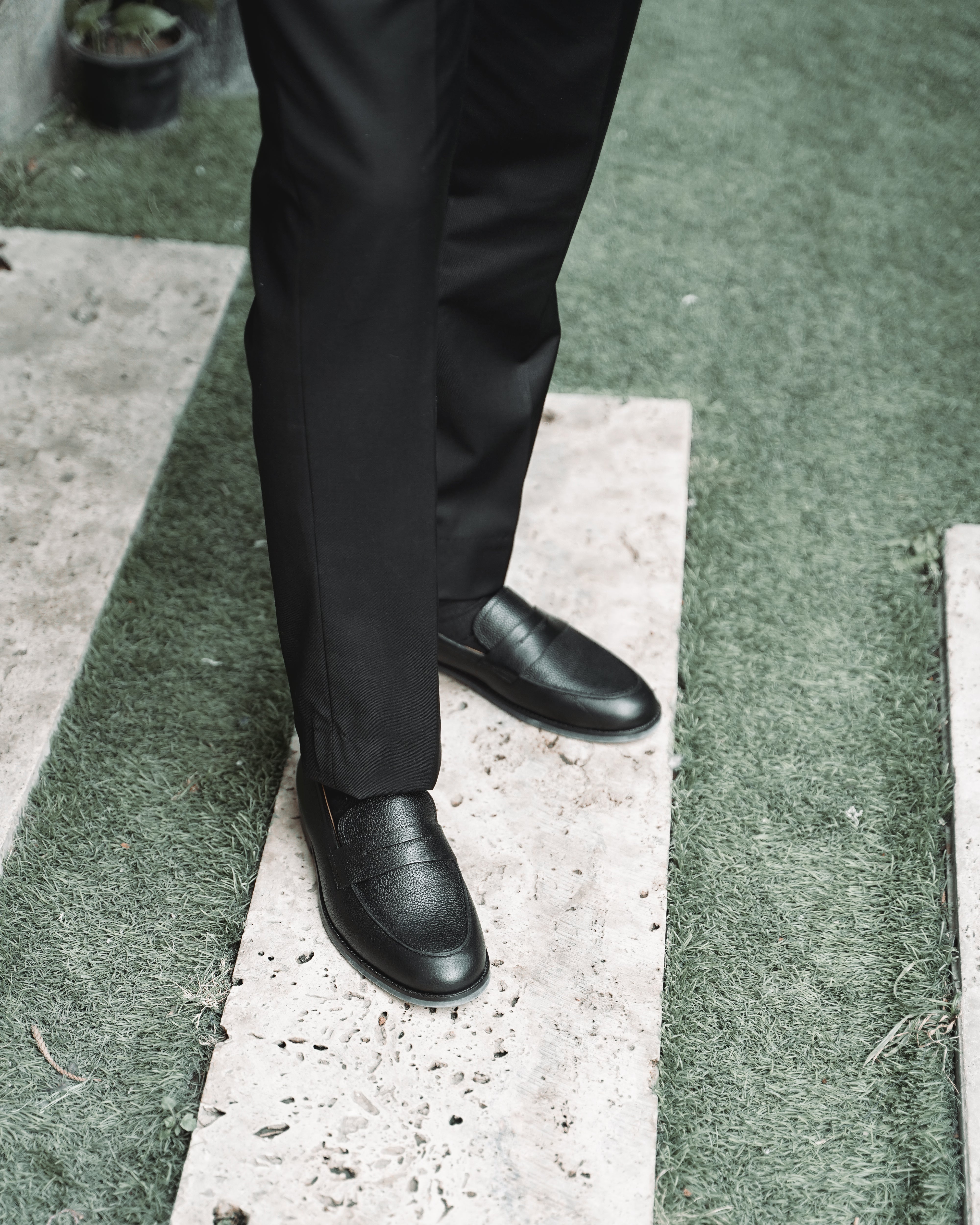 Smeaton - Men's Black Pebble Grain Leather Loafer