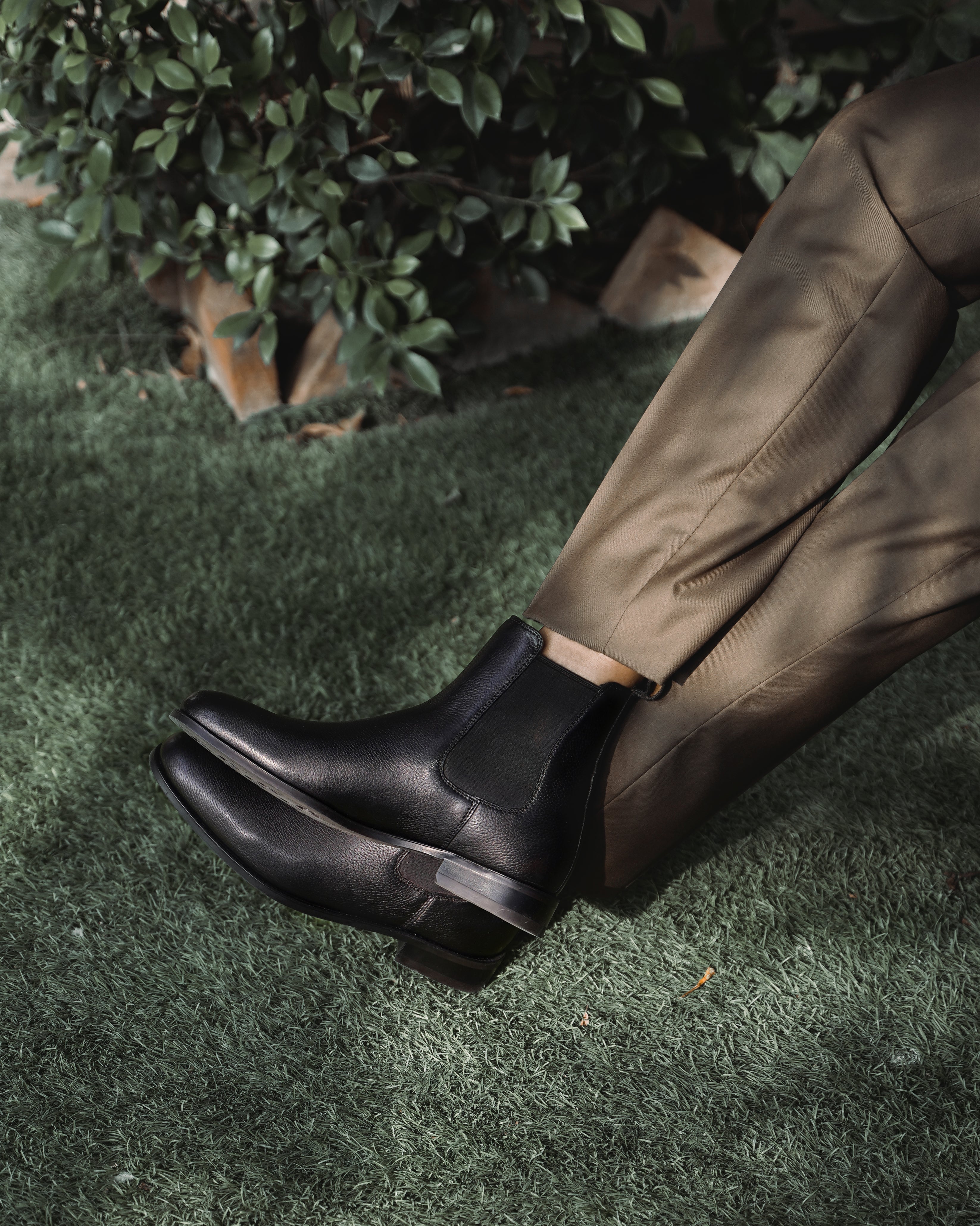 Camellia - Men's Black Pebble Grain Leather Chelsea Boot