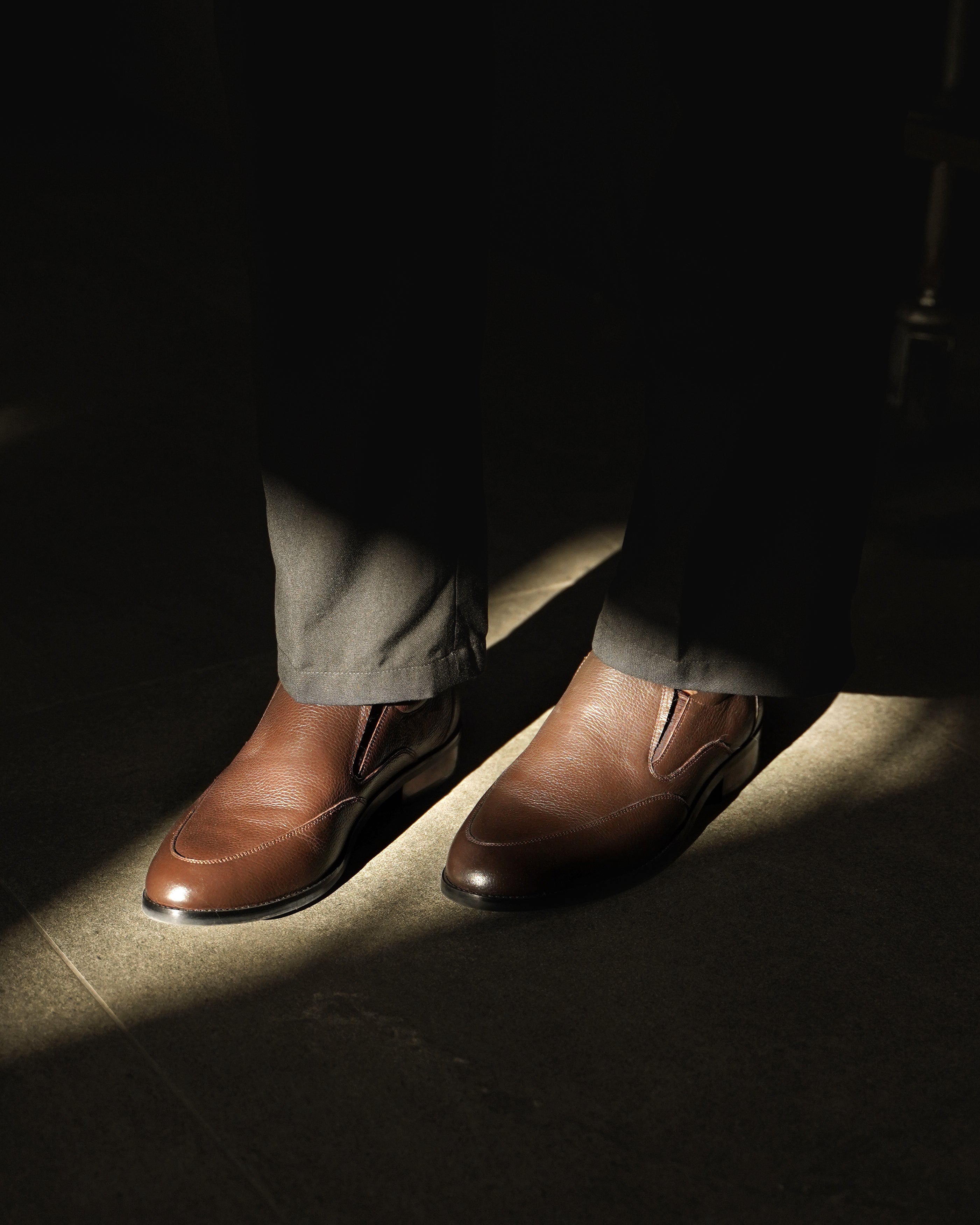 Esker - Men's Dark Brown Pebble Grain Loafer