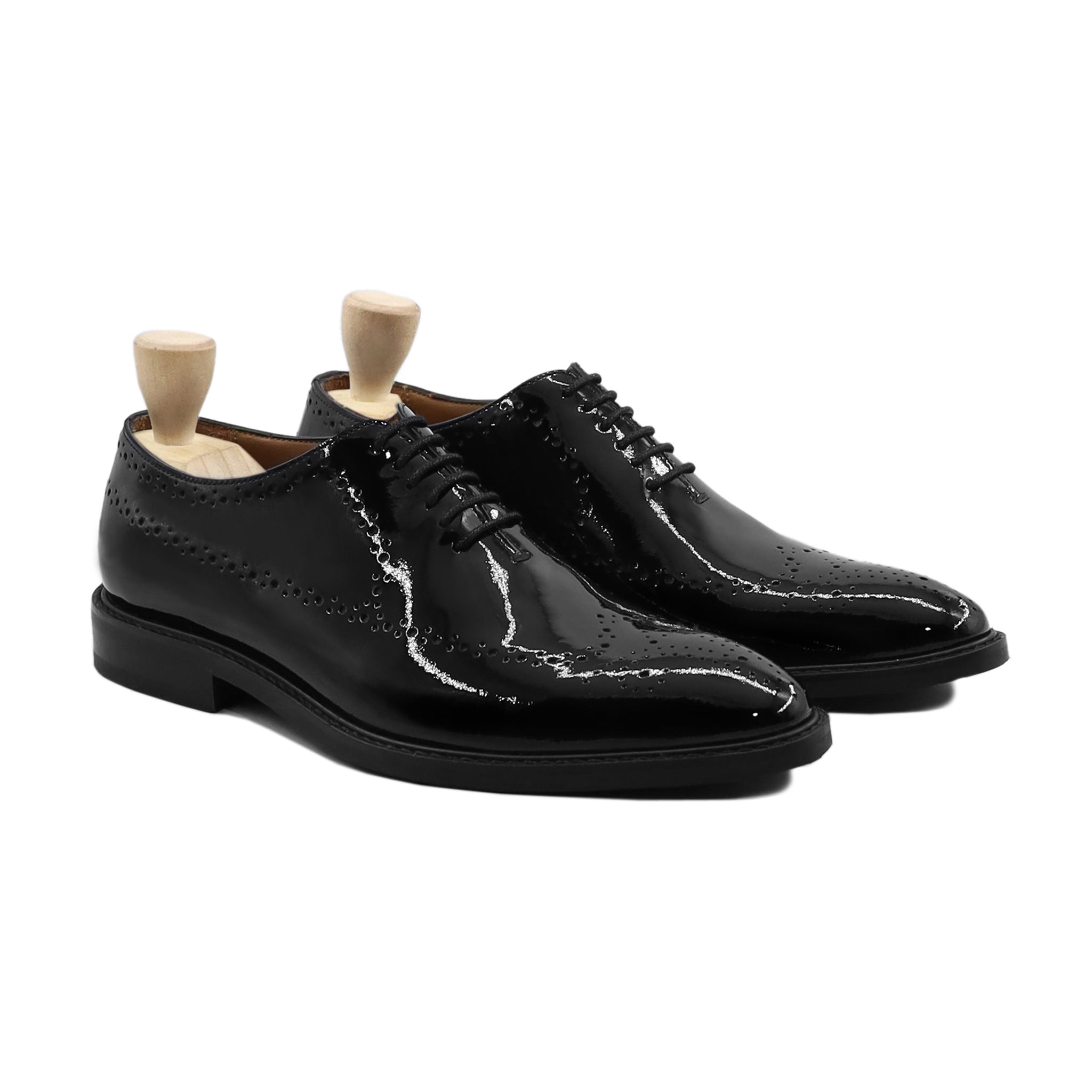 Neveah - Men's Black Patent Leather Wholceut Shoe