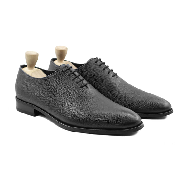 Tumari - Men's Black Pebble Grain Leather Wholecut Shoe