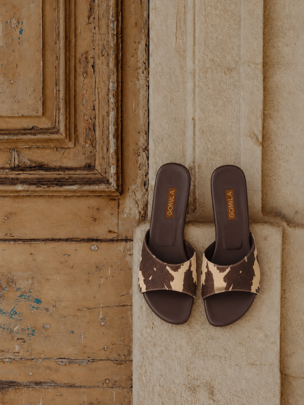 SLIPPERS