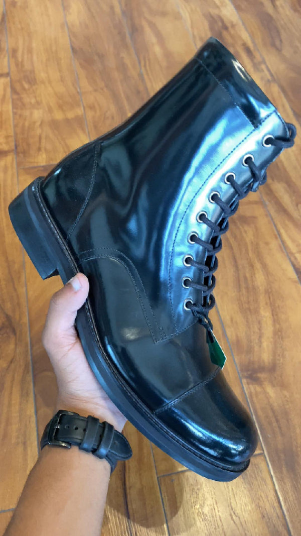 B002 - BOOT BLACK