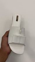 Slipper video