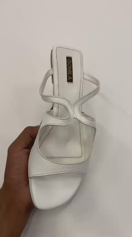 Slipper video