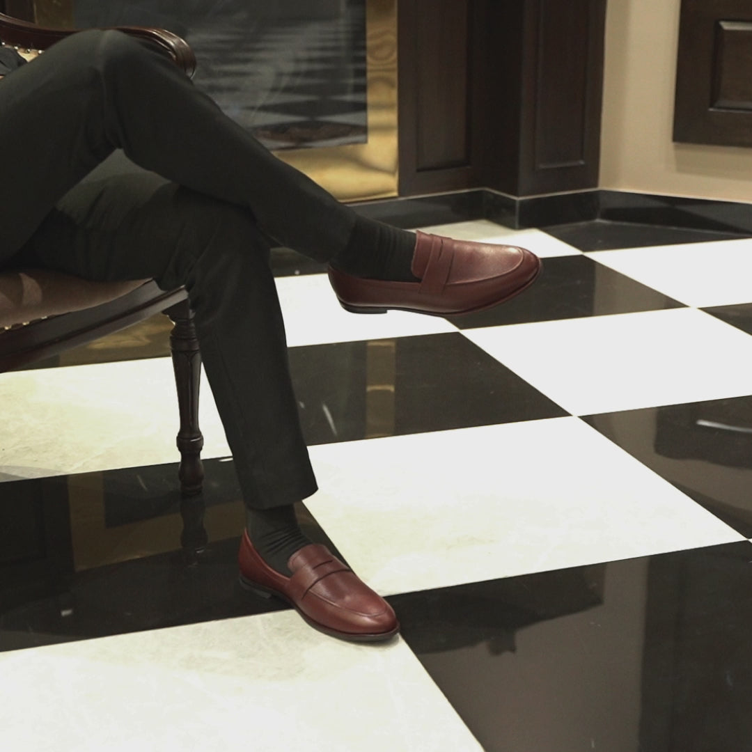 Bruin - Men's Oxblood Pebble Grain Leather Loafer video