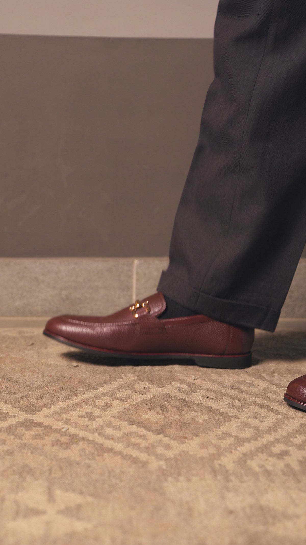 Benito - Men's Oxblood Pebble Grain Leather Loafer video