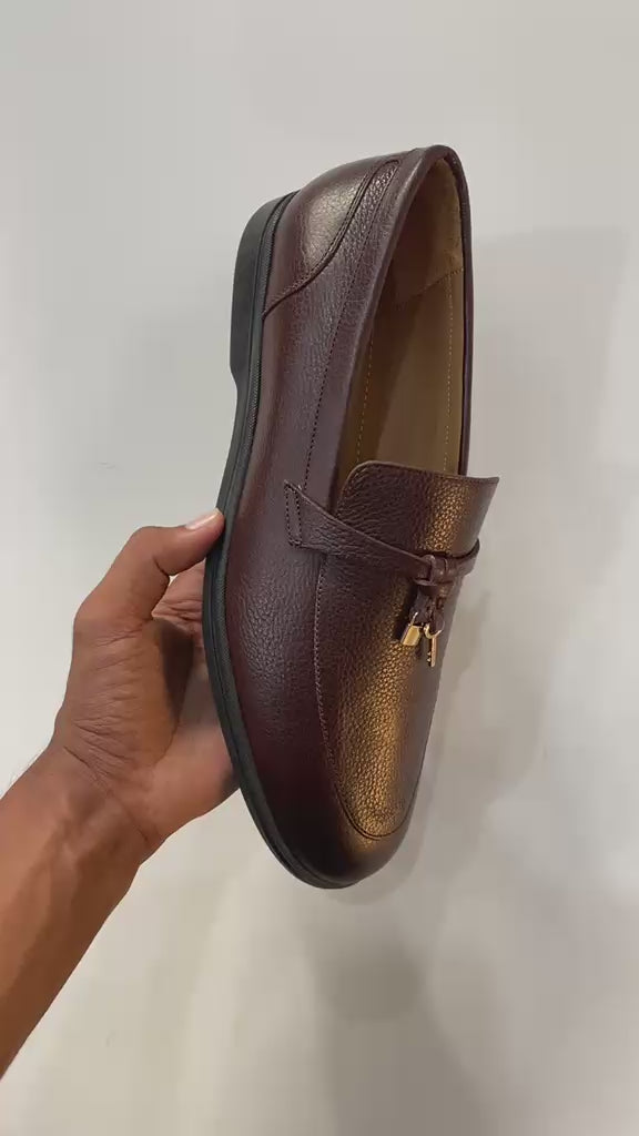 Loafer video