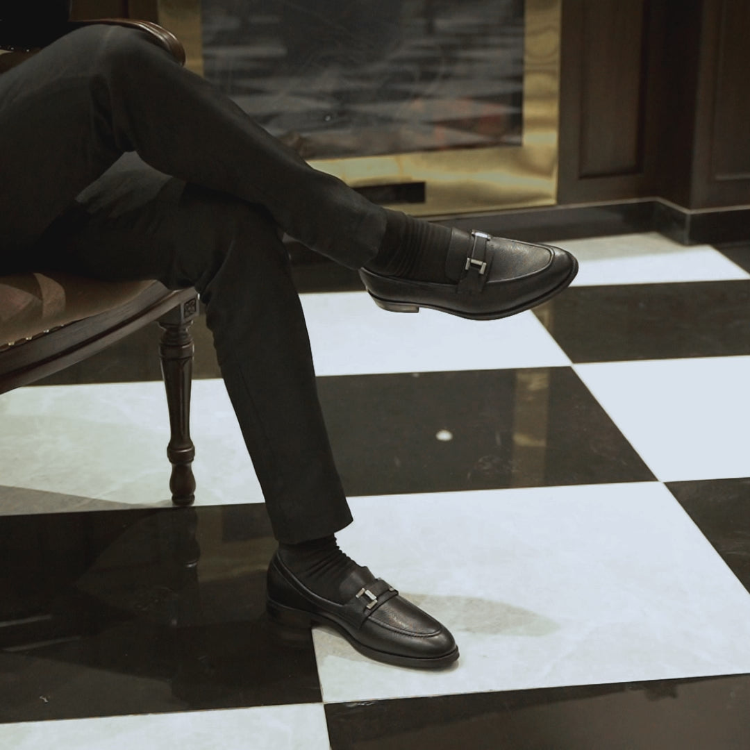 Athena - Men's Black Pebble Grain Leather Loafer video