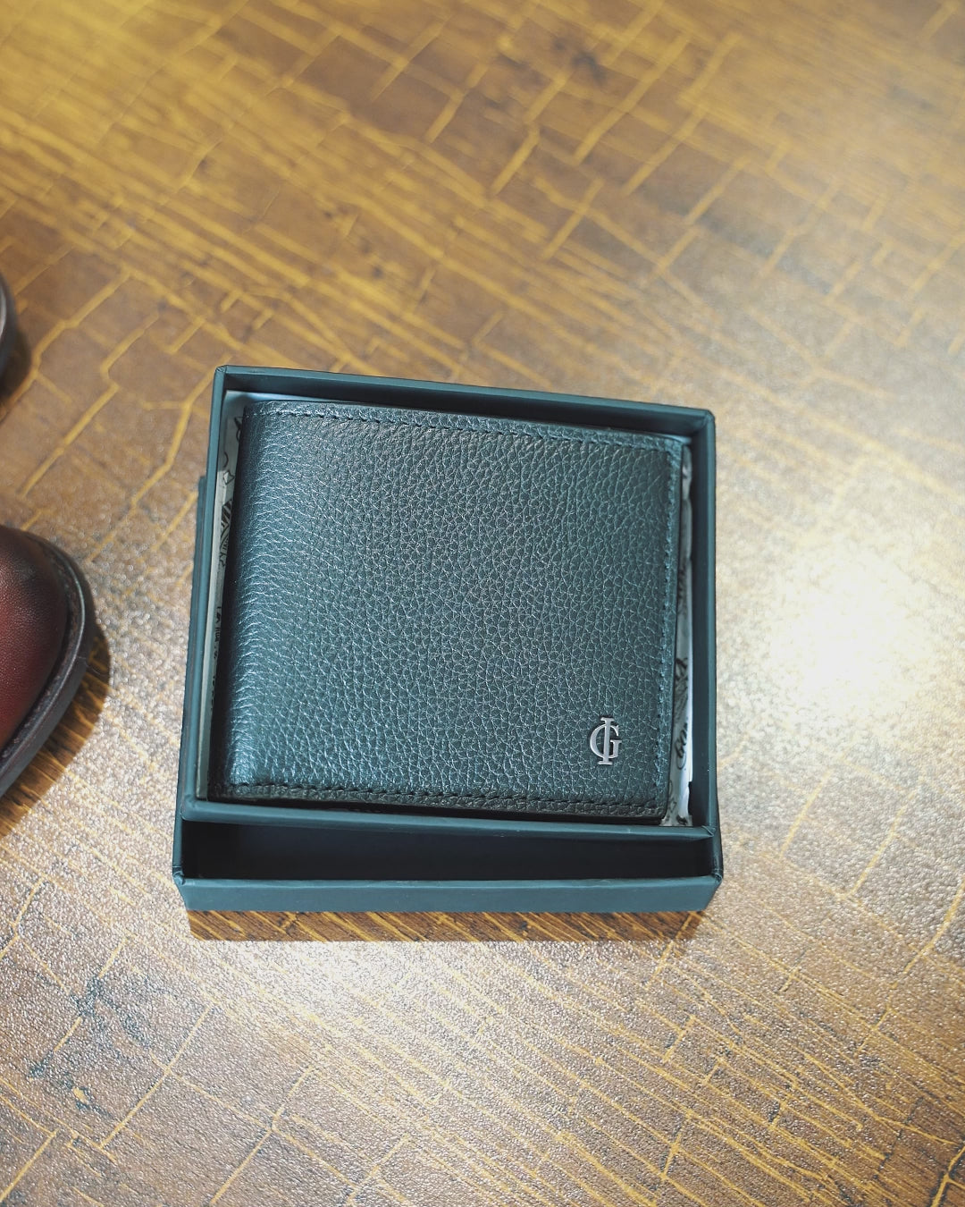 Worchester - Men's Oxblood Calf Leather Oxford Shoe video